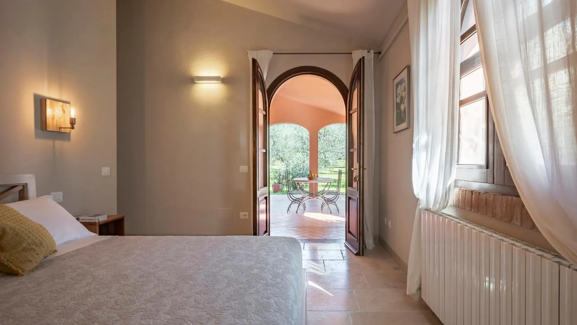 Agriturismo Tra Gli Ulivi, Chiappini Winery Bolgheri Italy