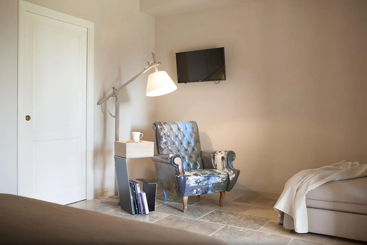 Farm stay Agriturismo Tra Gli Ulivi, Chiappini Winery Bolgheri Italy